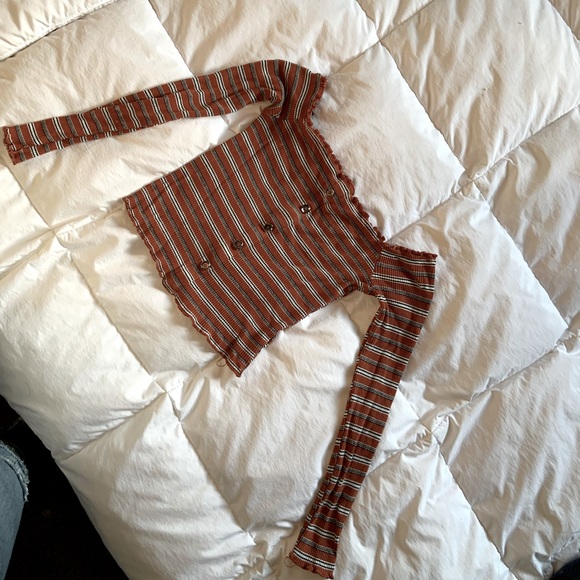 Women’s top - Picture 1 of 1